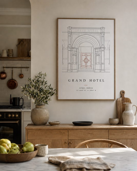 005 — GRAND HOTEL